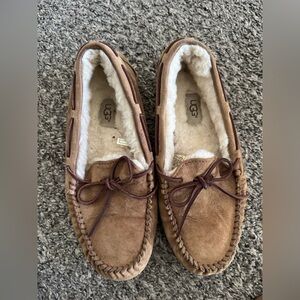 women’s ugg moccasins size 9